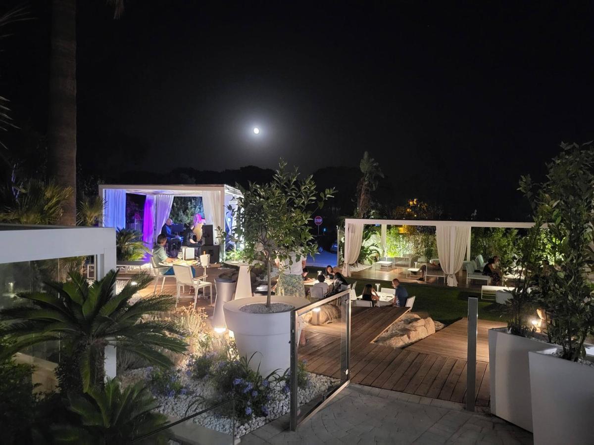 Oasi Blu Sardinia Hotel Santa Margherita di Pula Buitenkant foto